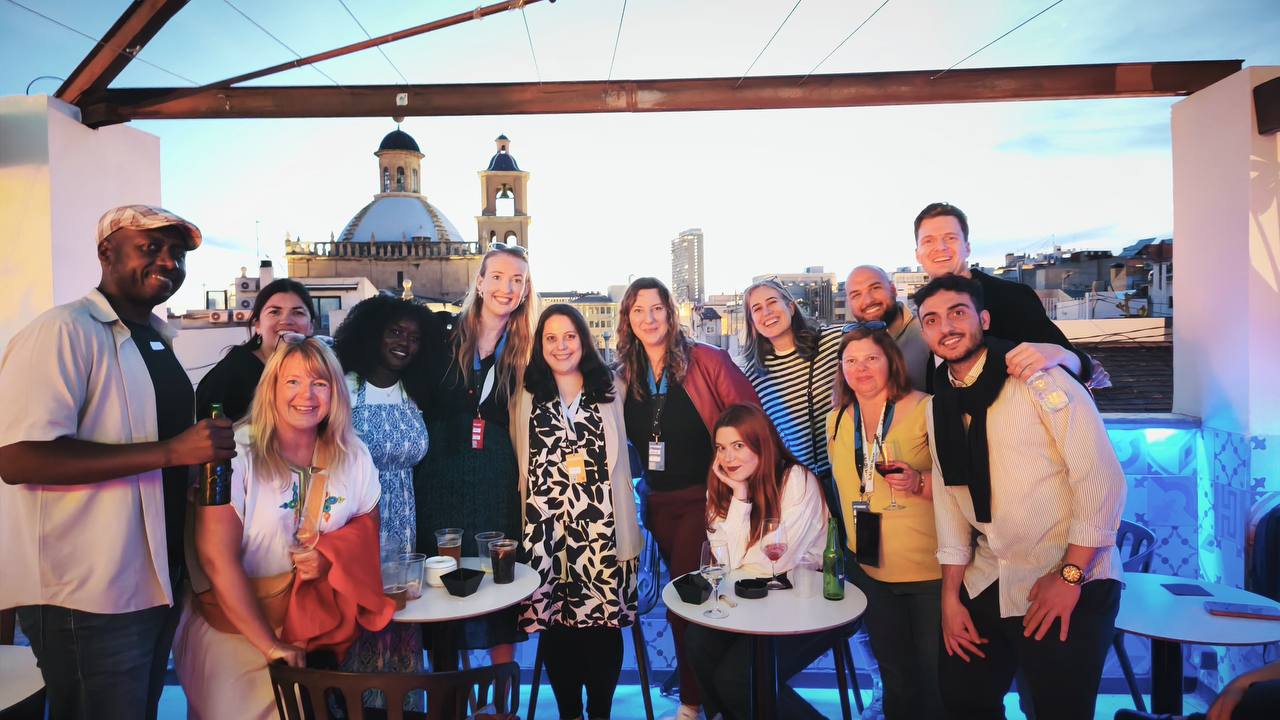 Alicante Nomad Summit attendees connecting during a community gathering